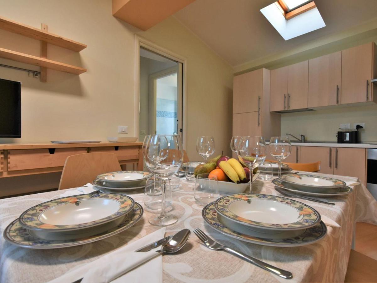 Apartment Duomo Mansarda By Interhome Ιζέο Εξωτερικό φωτογραφία